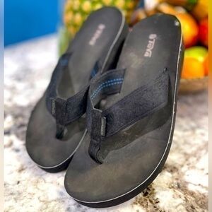 Teva Sandals woman’s size 7.5